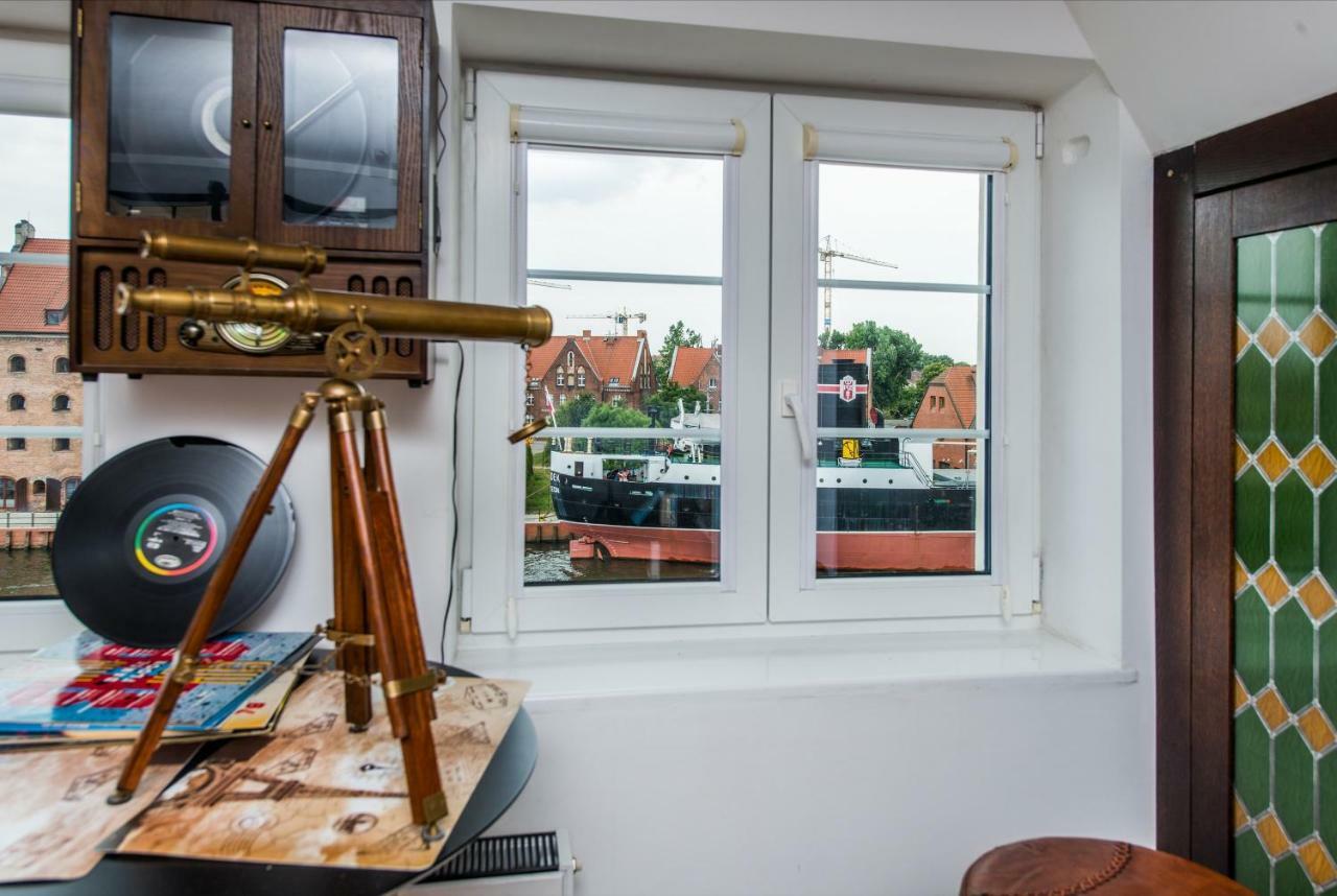 Apartment Above Motlawa Gdansk Bagian luar foto
