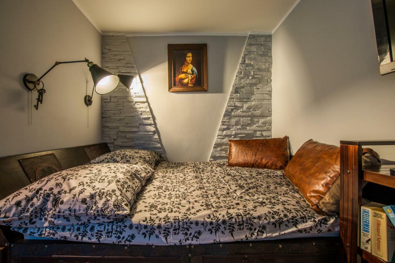 Apartment Above Motlawa Gdansk Bagian luar foto