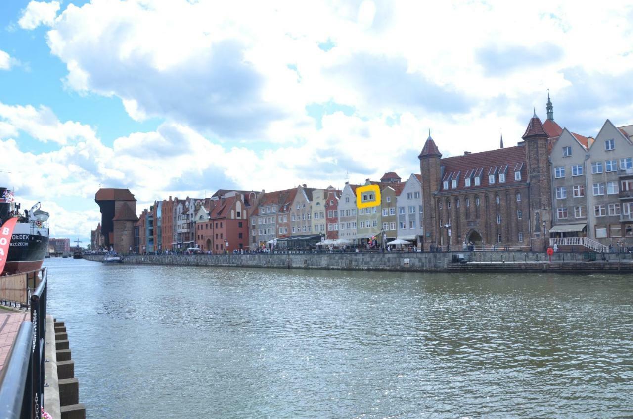 Apartment Above Motlawa Gdansk Bagian luar foto