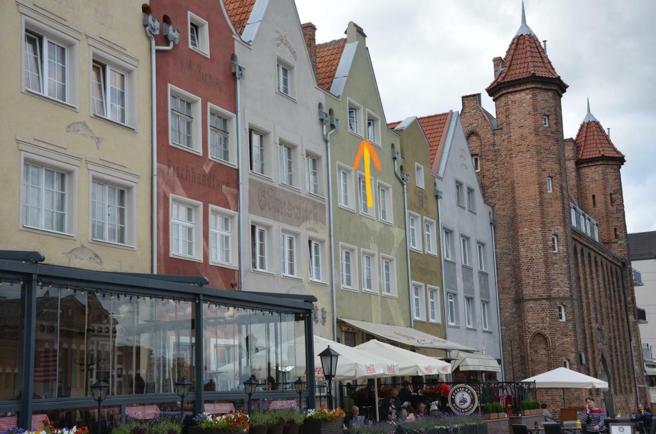Apartment Above Motlawa Gdansk Bagian luar foto