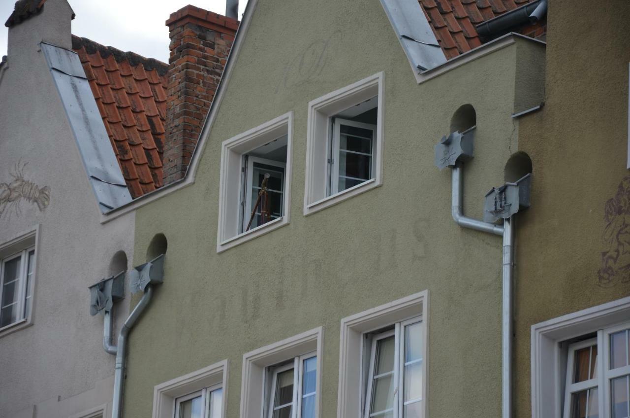 Apartment Above Motlawa Gdansk Bagian luar foto